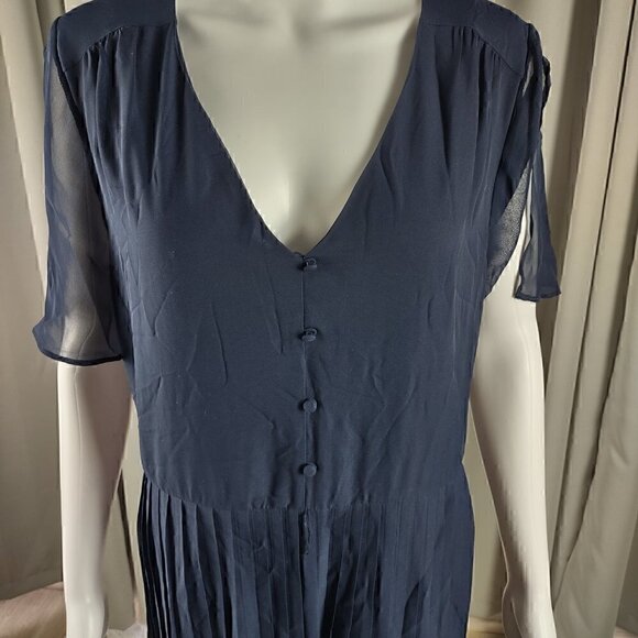 C. Est 1946 Women's Navy Blue Pants Jumpsuit Pleated Flared Sleeves Size L (NWT) - Picture 2 of 10